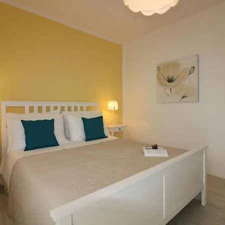 Ferienwohnung Rosmarin Mit Pool In Apartment