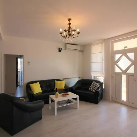Apartment Ferienwohnung Rosmarin Mit Pool In