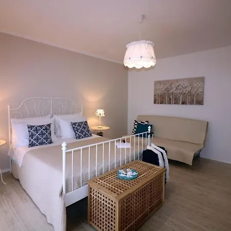 Ferienwohnung Rosmarin Mit Pool In Apartment Porec